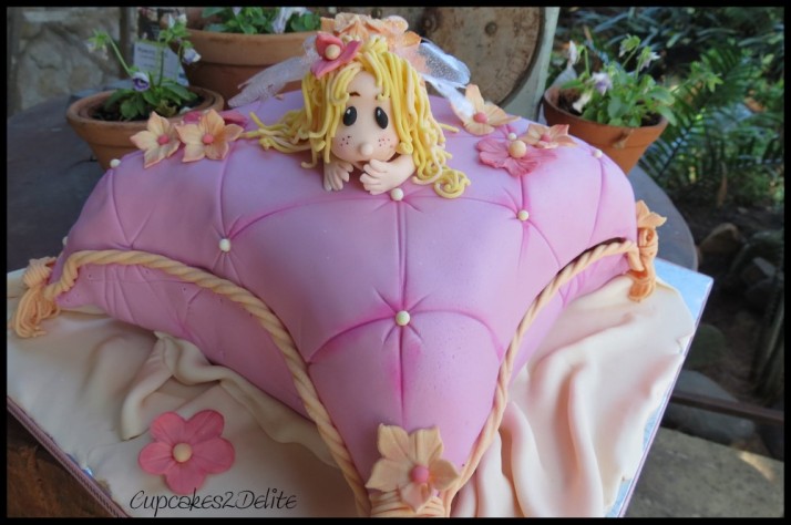Fairy On a Cushion Cak