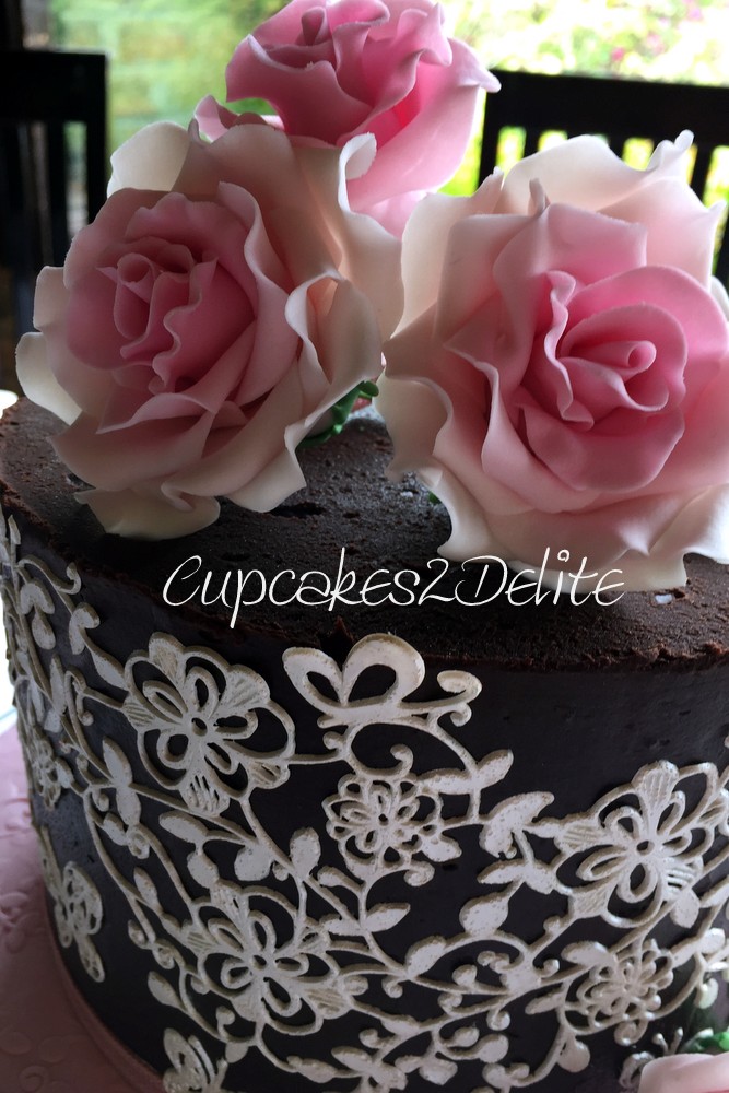 Pink Rose & Wilo-the-Wisp Lace Cake